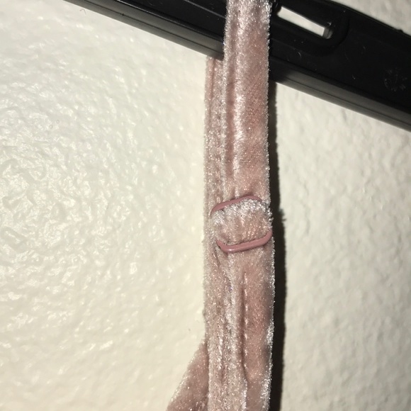 Pink crushed velvet spaghetti strap tank - Picture 4 of 4